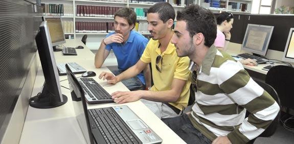 סטודנטים / צלם: תמר מצפי